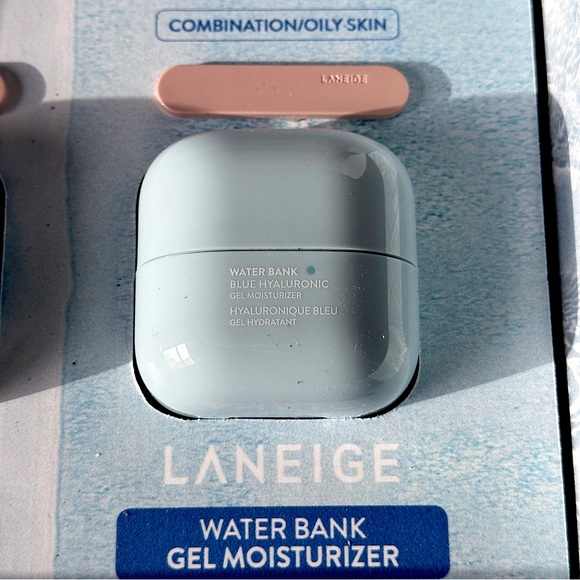 Laneige WATER BANK BLUE HYALURONIC GEL MOISTURIZER - combination skin - Picture 1 of 14